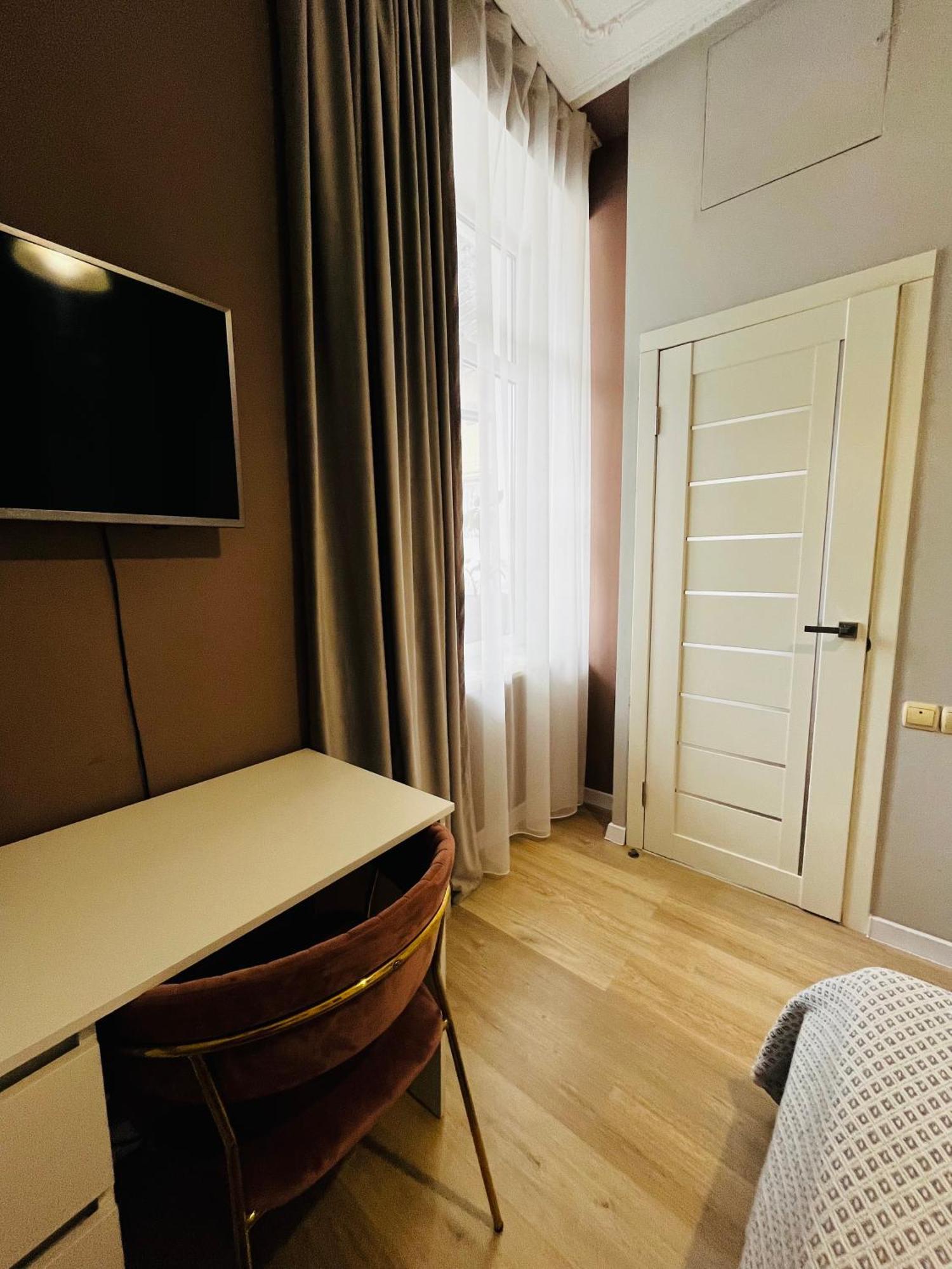 Iren Smart Apartment 利沃夫 外观 照片